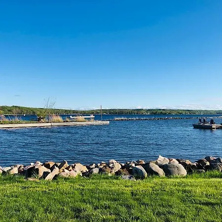 Peaceful Waterfront Cottage On Georgian Bay Victoria Harbour Exterior photo