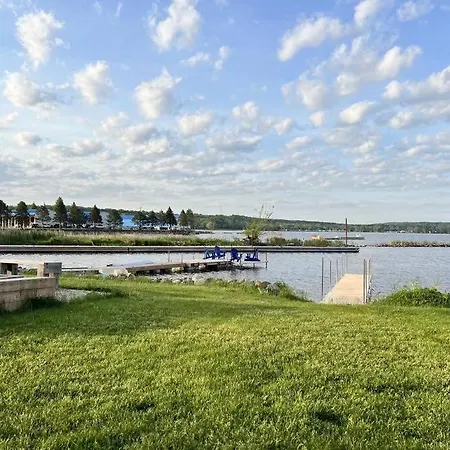 Peaceful Waterfront Cottage On Georgian Bay Victoria Harbour Exterior photo